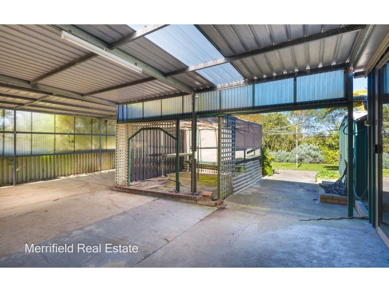 5 Lorenzo Way, Orana WA 6330