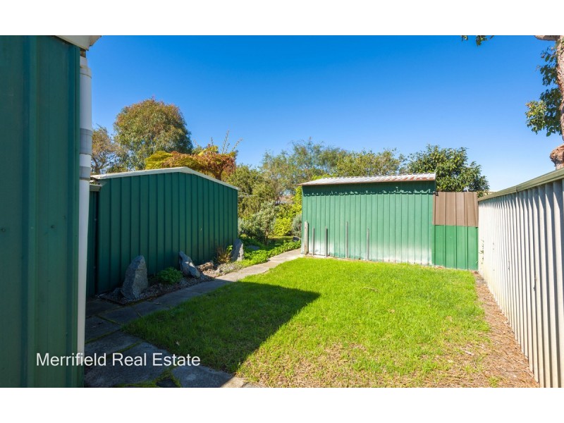 5 Lorenzo Way, Orana WA 6330