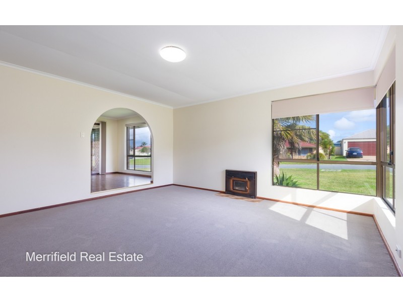 35 Sherwood Drive, Mckail WA 6330