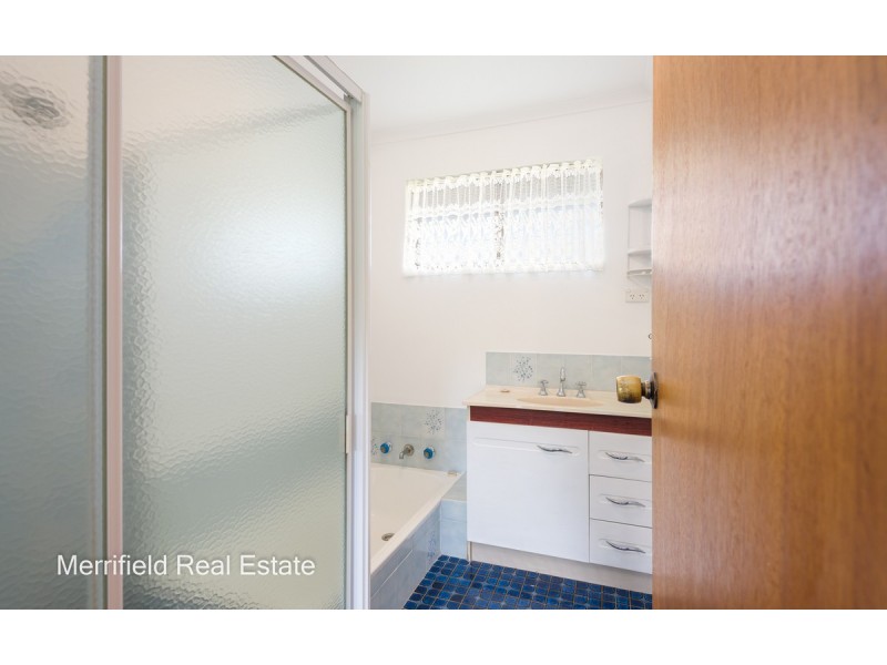 35 Sherwood Drive, Mckail WA 6330