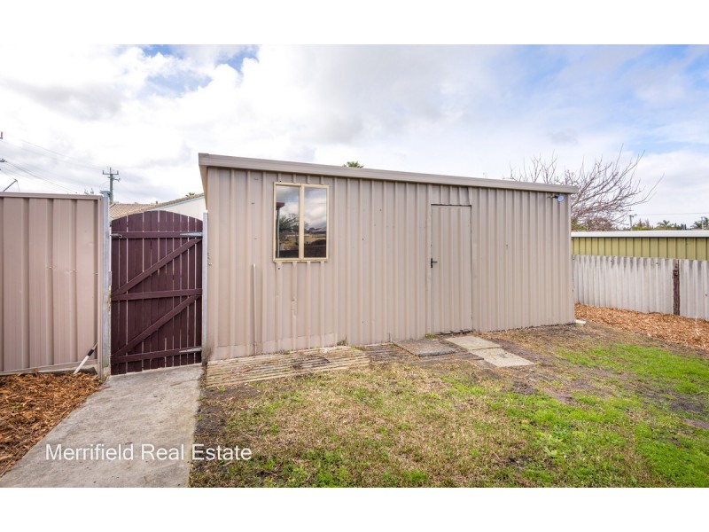 35 Sherwood Drive, Mckail WA 6330