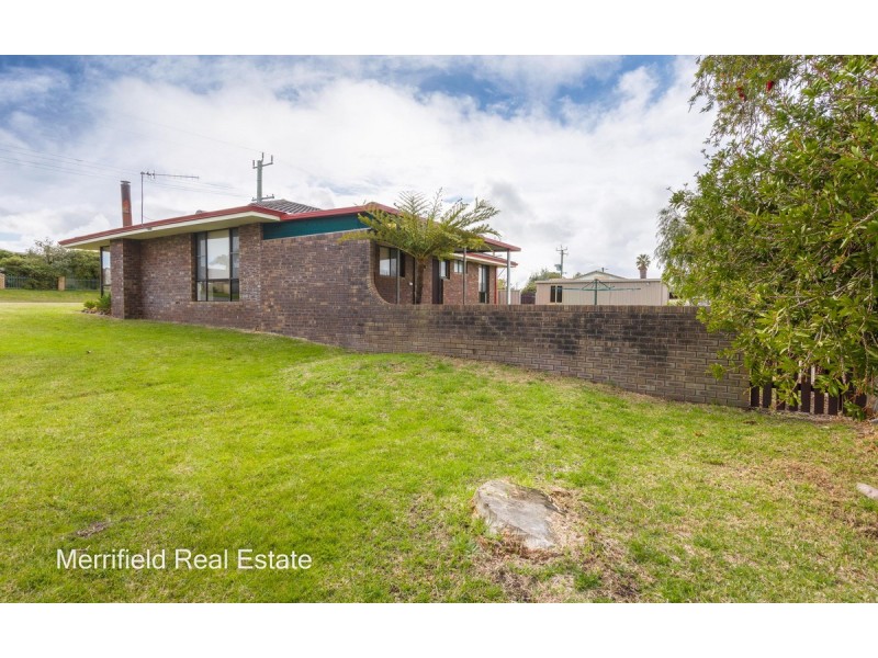 35 Sherwood Drive, Mckail WA 6330