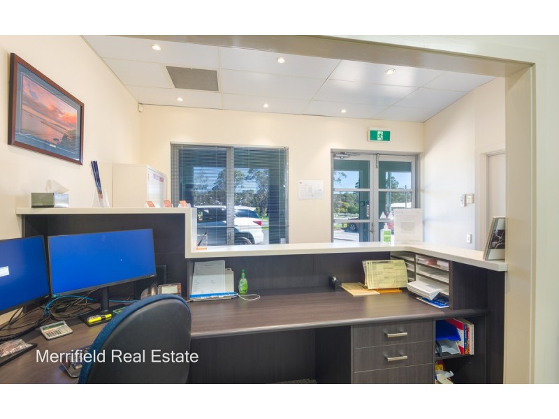 3/2 Barnesby Drive, Yakamia WA 6330