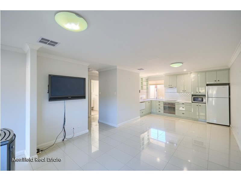 2/5 Barnett Street, Middleton Beach WA 6330