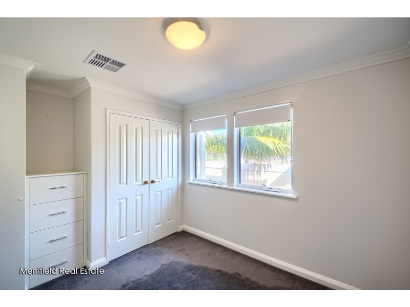 2/5 Barnett Street, Middleton Beach WA 6330