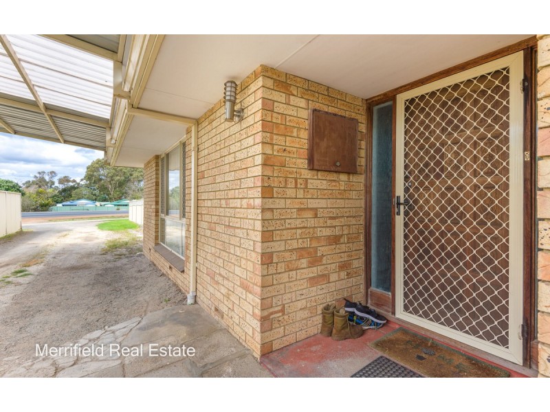 573 Albany Highway, Mckail WA 6330