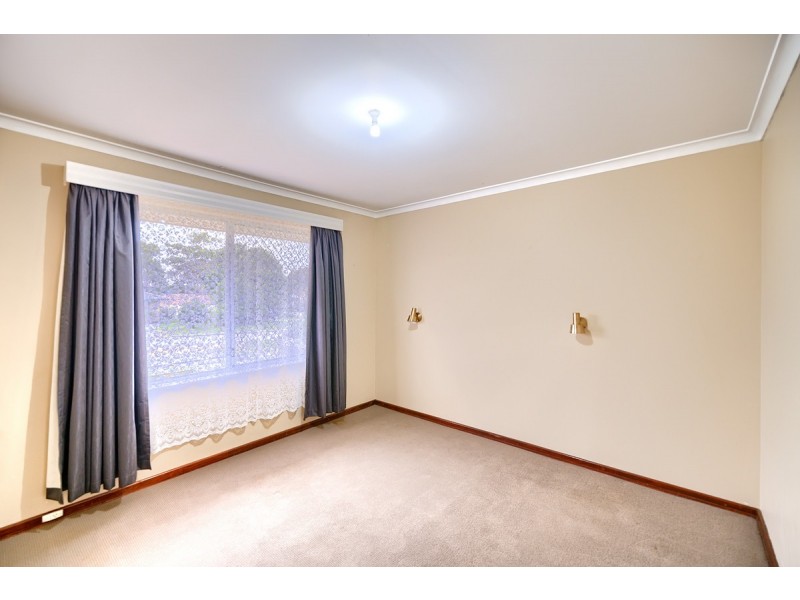 11 McKail Street, Orana WA 6330