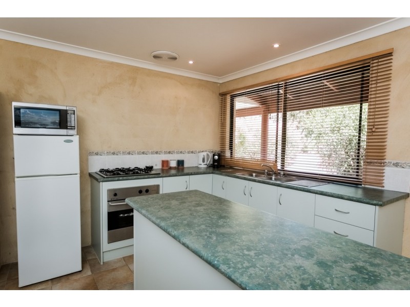 2/256 Cosy Corner Road, Kronkup WA 6330