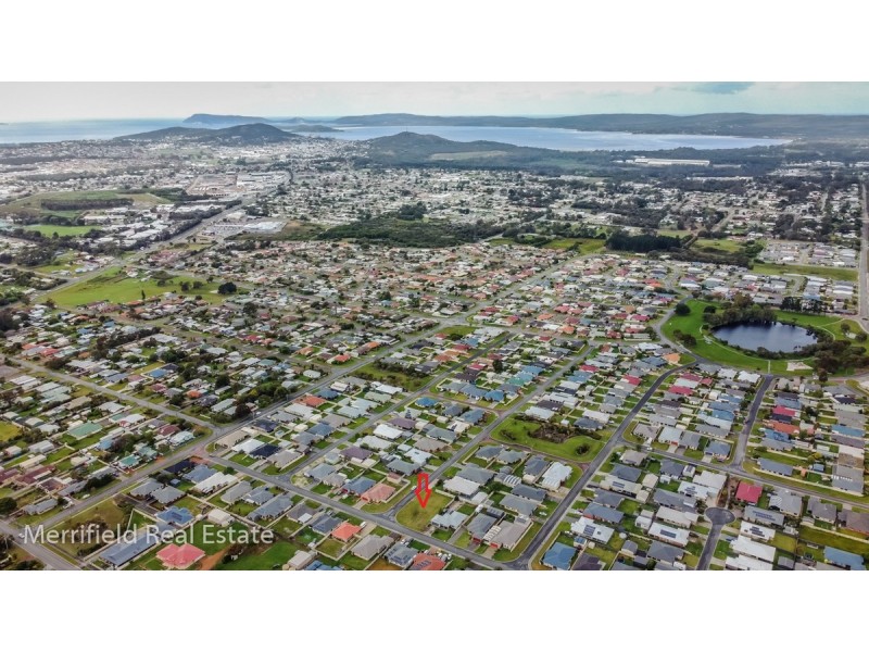 17 Orion Avenue, Mckail WA 6330