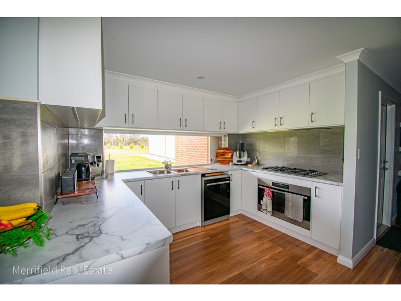 24 Nevile Rise, Willyung WA 6330