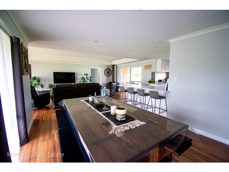24 Nevile Rise, Willyung WA 6330