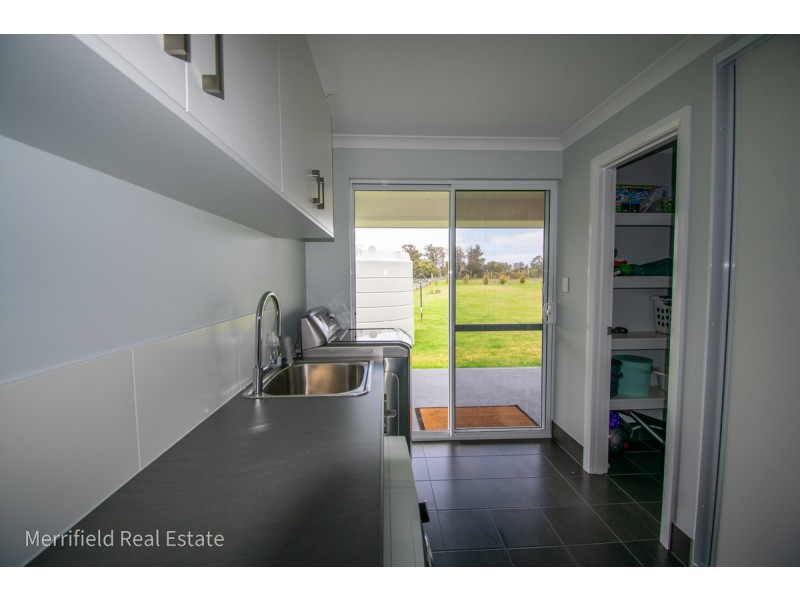 24 Nevile Rise, Willyung WA 6330