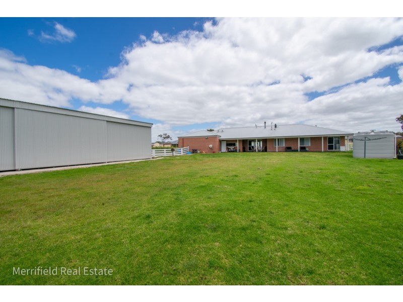 24 Nevile Rise, Willyung WA 6330