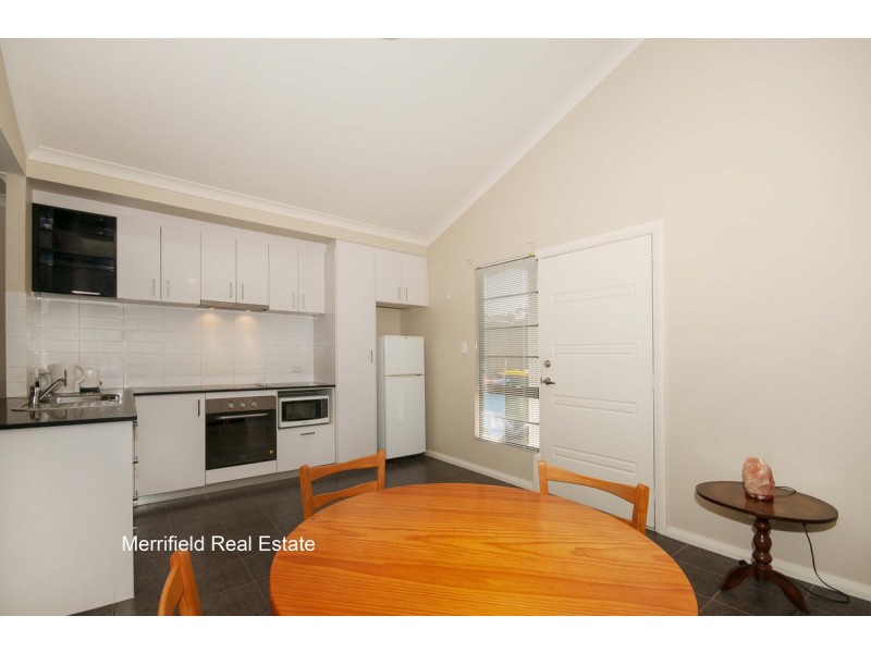 1/20 Grove Street West, Little Grove WA 6330