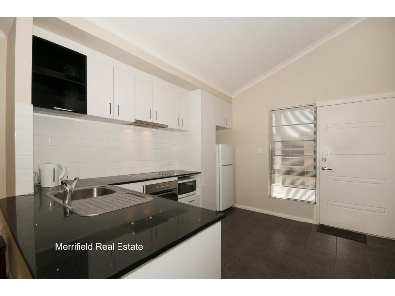 1/20 Grove Street West, Little Grove WA 6330