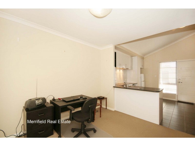 1/20 Grove Street West, Little Grove WA 6330