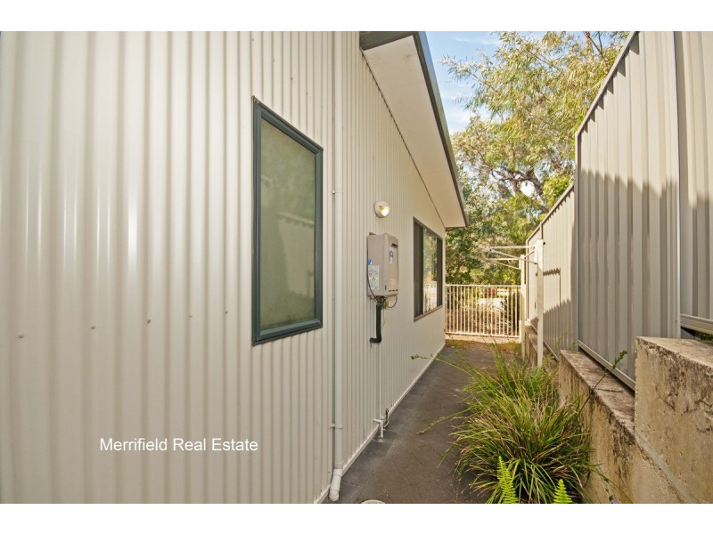 1/20 Grove Street West, Little Grove WA 6330