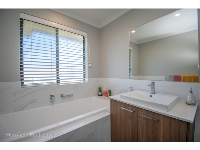 1 Barambah Circuit, Bayonet Head WA 6330