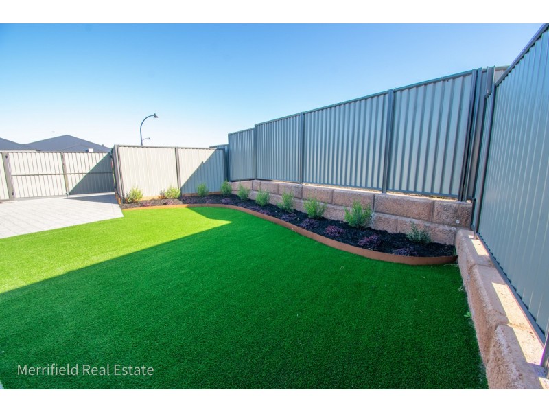 1 Barambah Circuit, Bayonet Head WA 6330