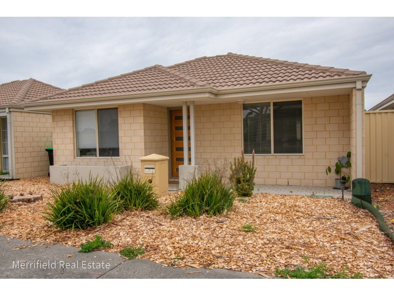 17 Donald Drive, Mckail WA 6330
