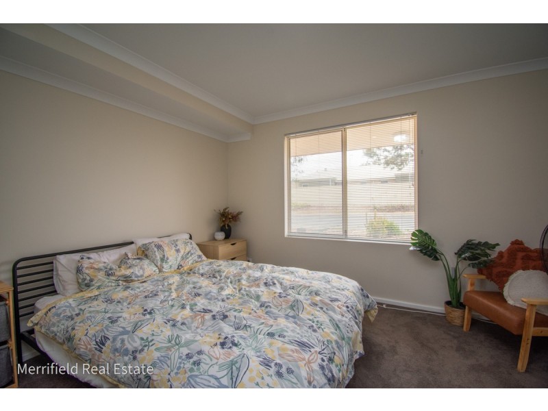 17 Donald Drive, Mckail WA 6330