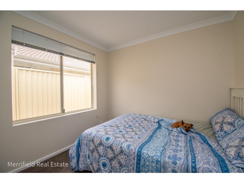 17 Donald Drive, Mckail WA 6330