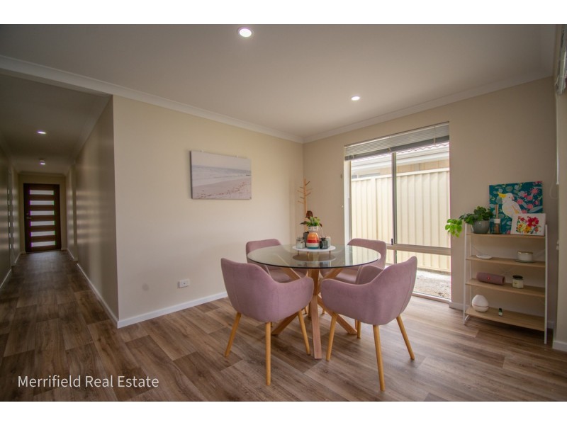 17 Donald Drive, Mckail WA 6330