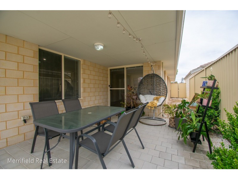 17 Donald Drive, Mckail WA 6330