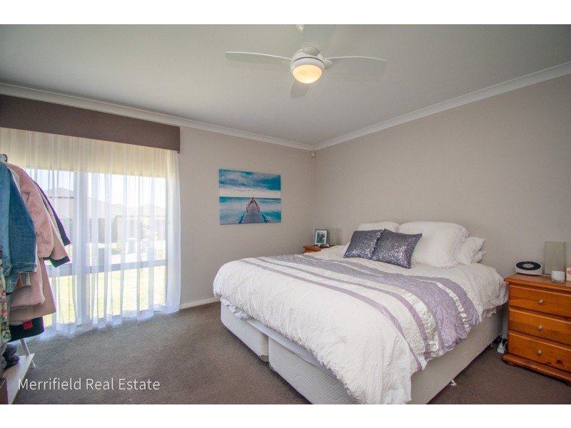 27 Notley Street, Yakamia WA 6330