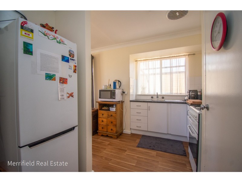 8 Andrews Street, Spencer Park WA 6330