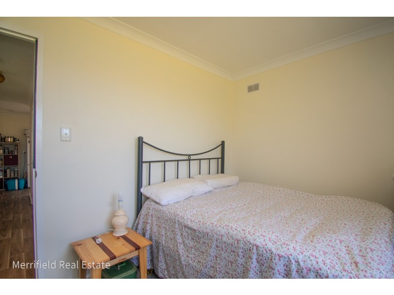 8 Andrews Street, Spencer Park WA 6330