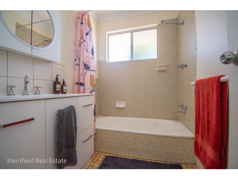 8 Andrews Street, Spencer Park WA 6330