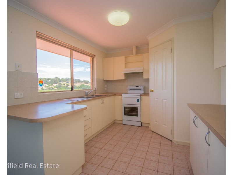 8/45 Premier Circle, Spencer Park WA 6330