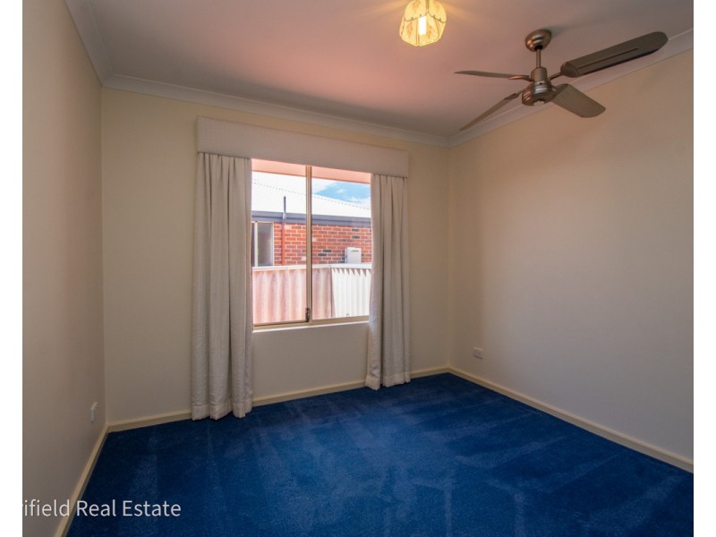 8/45 Premier Circle, Spencer Park WA 6330