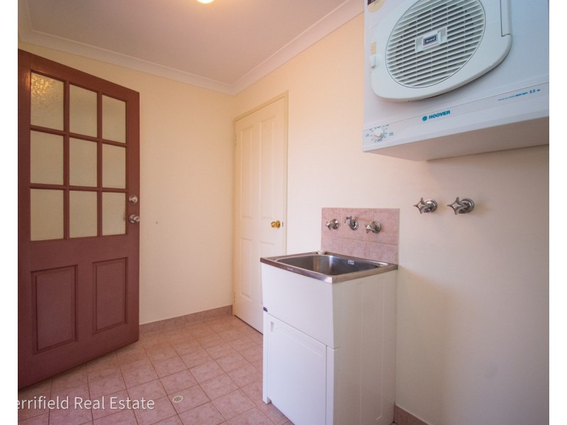 8/45 Premier Circle, Spencer Park WA 6330