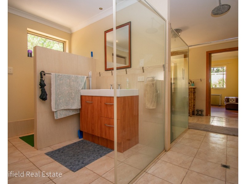 82 La Perouse Road, Goode Beach WA 6330