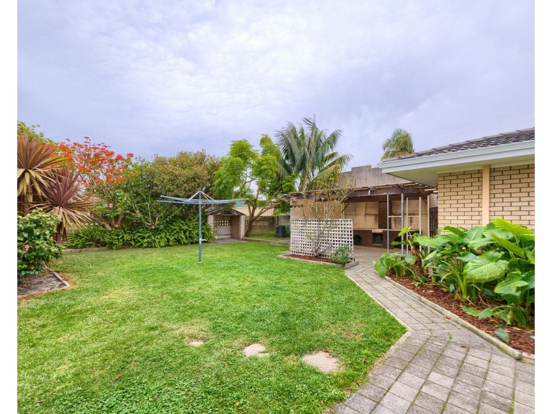 11 McKail Street, Orana WA 6330