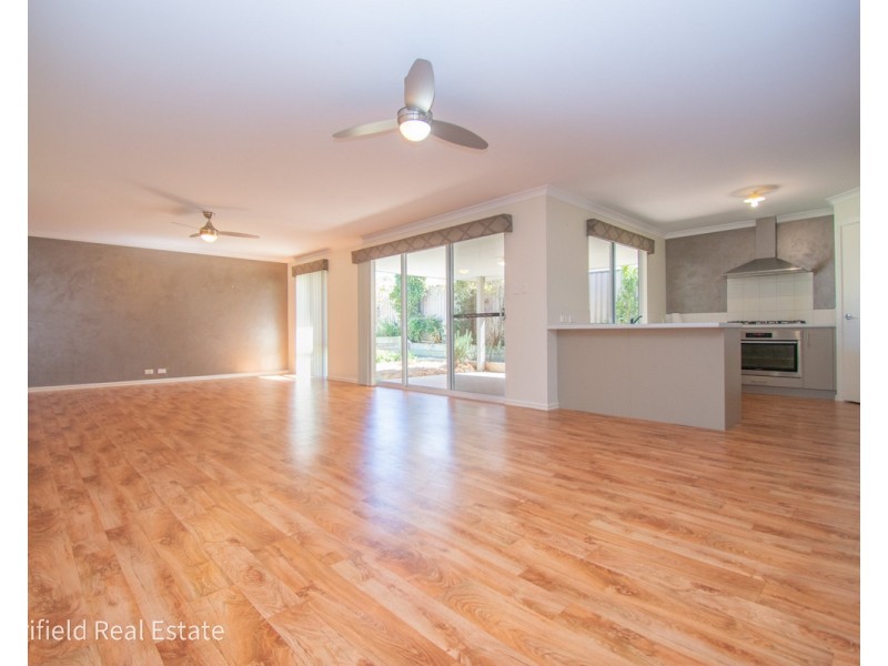 32 Greyhound Circle, Gledhow WA 6330