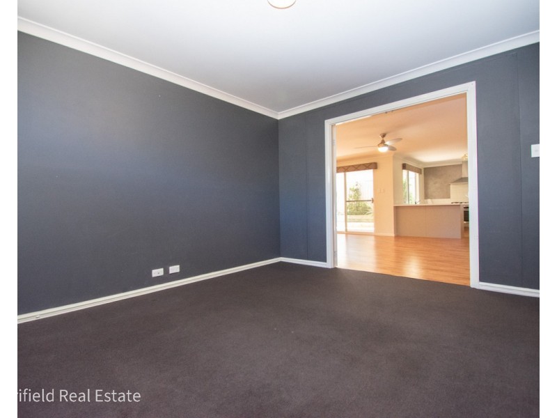 32 Greyhound Circle, Gledhow WA 6330