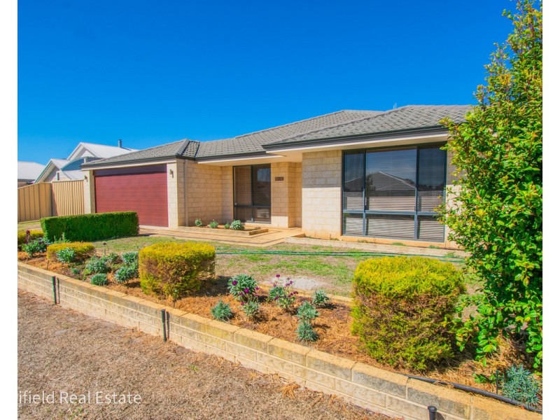 9 Notley Street, Yakamia WA 6330