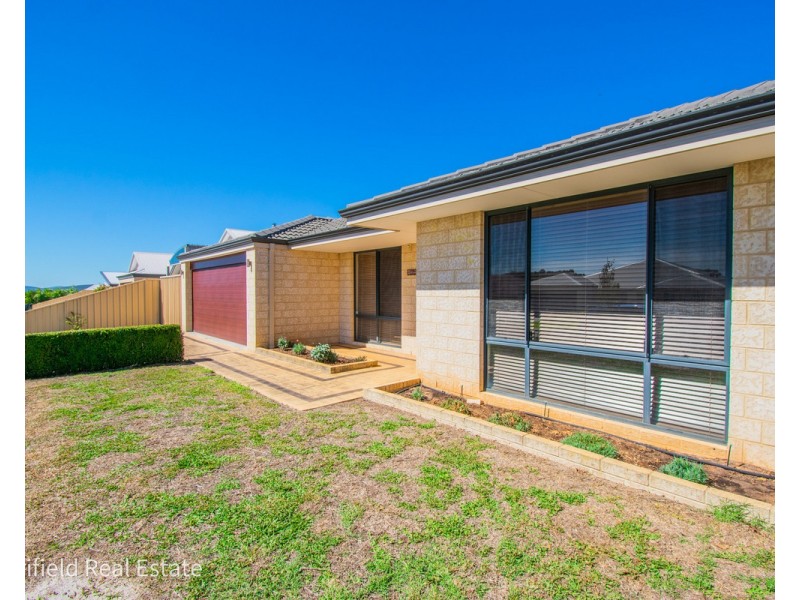 9 Notley Street, Yakamia WA 6330