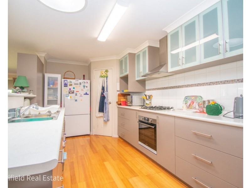9 Notley Street, Yakamia WA 6330