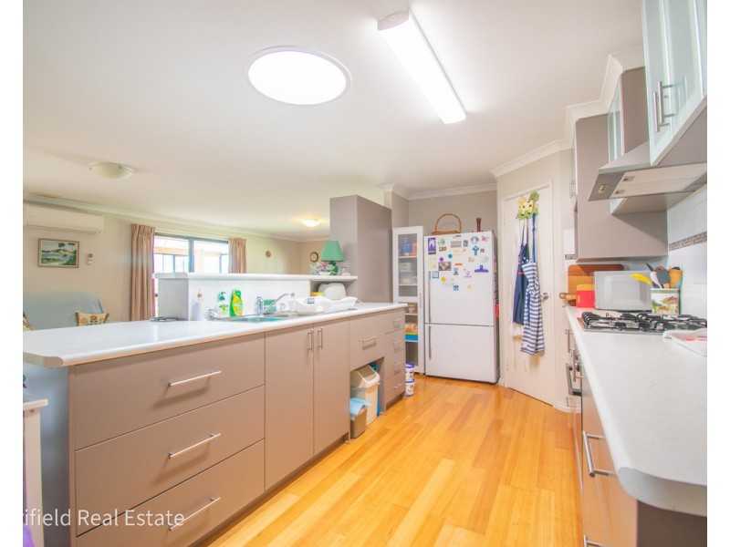 9 Notley Street, Yakamia WA 6330