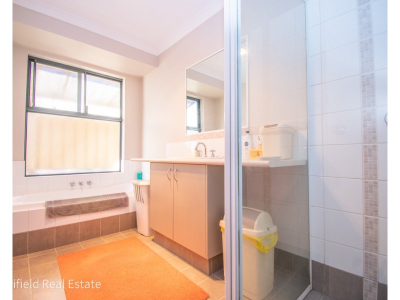 9 Notley Street, Yakamia WA 6330