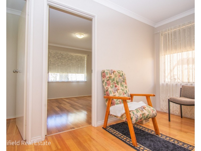 9 Notley Street, Yakamia WA 6330