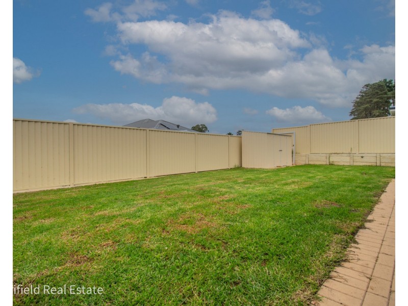74 Radiata Drive, Mckail WA 6330