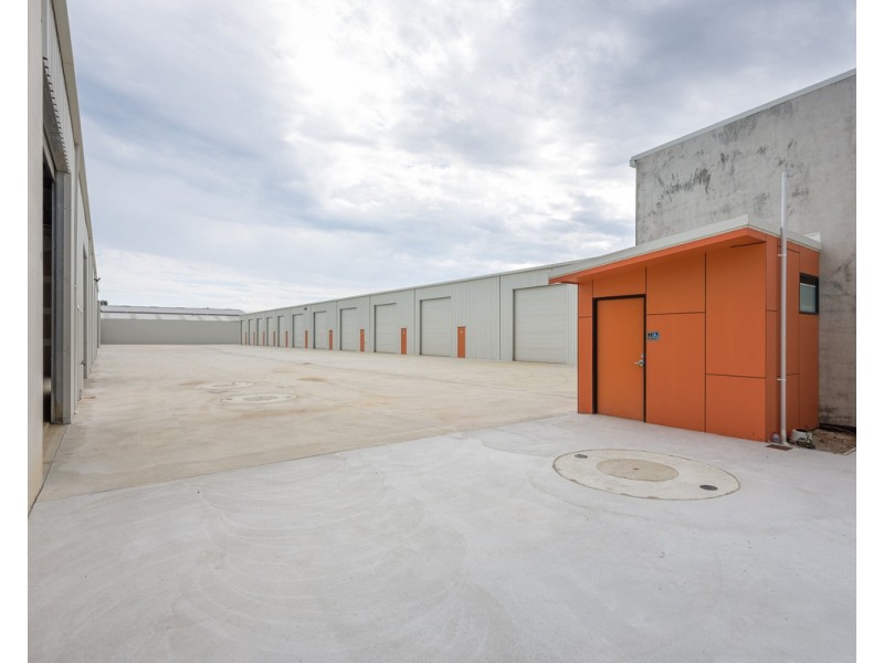 7/370a Albany Highway, Orana WA 6330