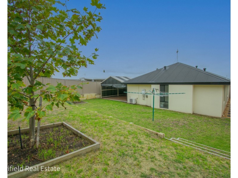 44 McWhae Drive, Spencer Park WA 6330