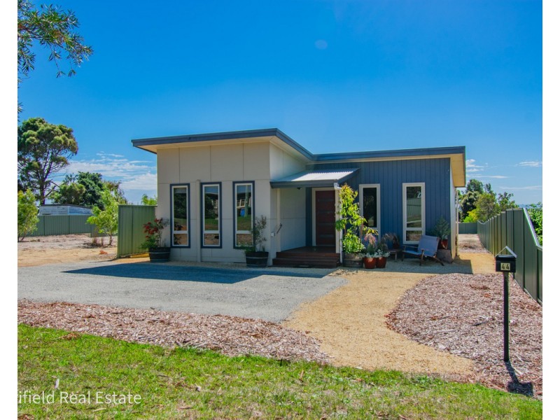 44 McKail Street, Orana WA 6330
