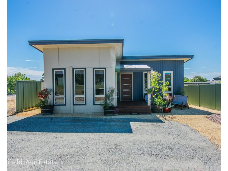 44 McKail Street, Orana WA 6330
